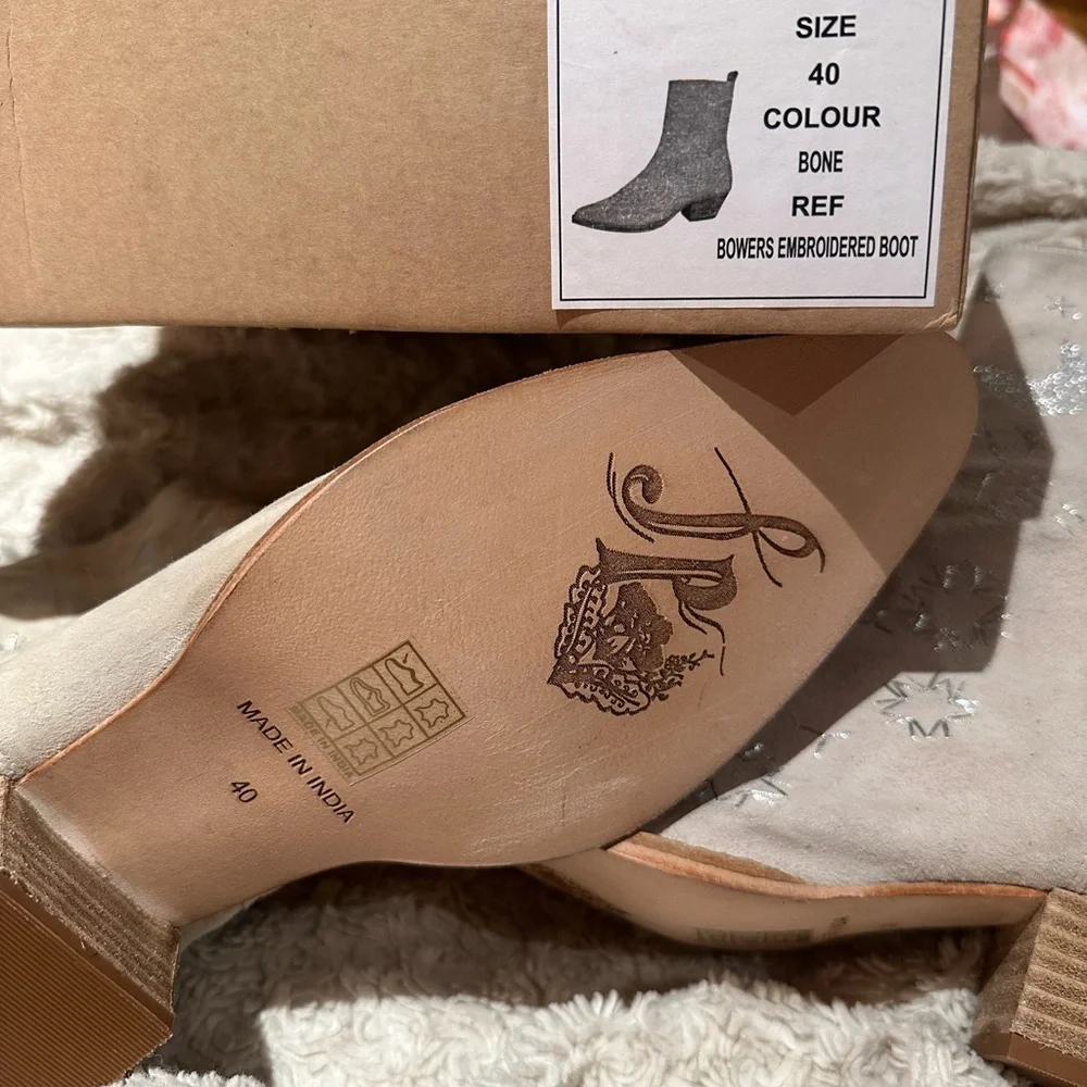 FREE PEOPLE size 10 (40) Tan/Cream Bowers Embroidered Boots NEW $198 - Picture 3 of 16
